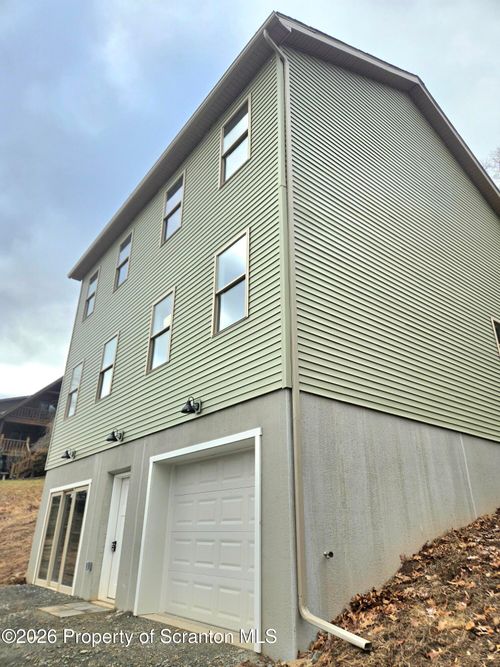 7 1/2 Lake View Dr, Tunkhannock, PA, 18657-5745 | Card Image