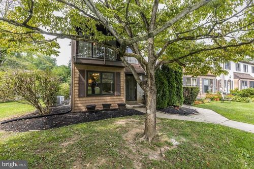 67 Bishop Dr, ASTON, PA, 19014-1304 | Card Image