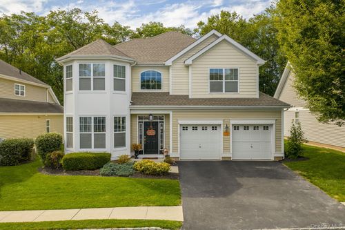 30 Eagles Way, Middletown, NY, 10940-2674 | Card Image