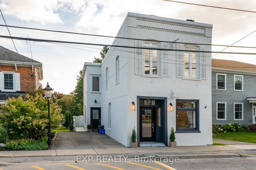 {{alt}} | Card Image