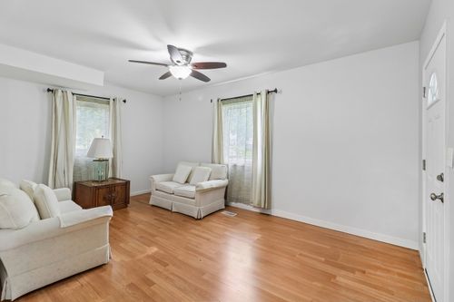 2910 Ezekiel Ave, Zion, IL, 60099-3115 | Card Image