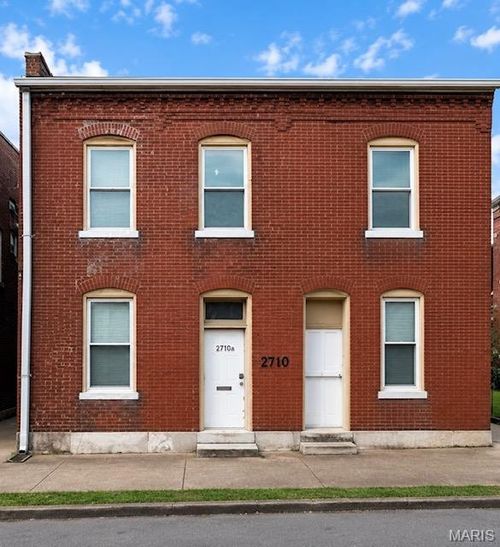 2710 Chippewa St, Saint Louis, MO, 63118-3836 | Card Image