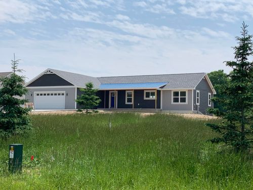 2181 Wallace Lake Rd, West Bend, WI, 53090-1211 | Card Image