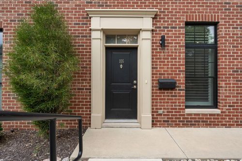unit-106-207 Academy St, Valparaiso, IN, 46383-0092 | Card Image