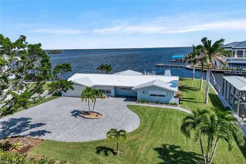 5596 Avenida Pescadora, FORT MYERS BEACH, FL, 33931-4212 | Card Image