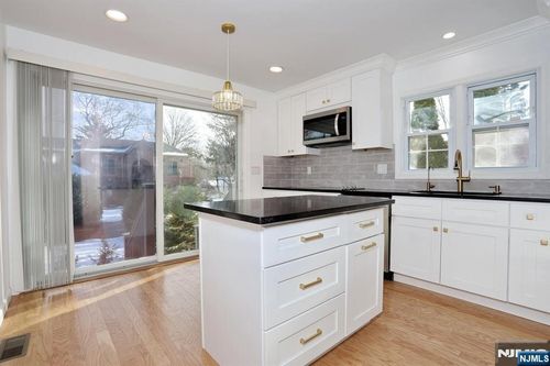 31 Madison, Demarest, NJ, 07627 | Card Image