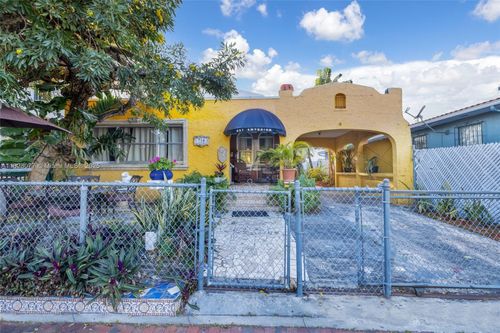 710 13th Ave, Miami, FL, 33135-3906 | Card Image