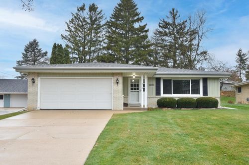 316 Parkway Drive, SOUTH MILWAUKEE, WI, 53172 | Card Image