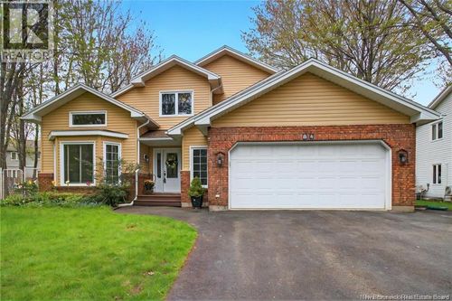 84 Linden Cres, Moncton, NB, E1G2B2 | Card Image