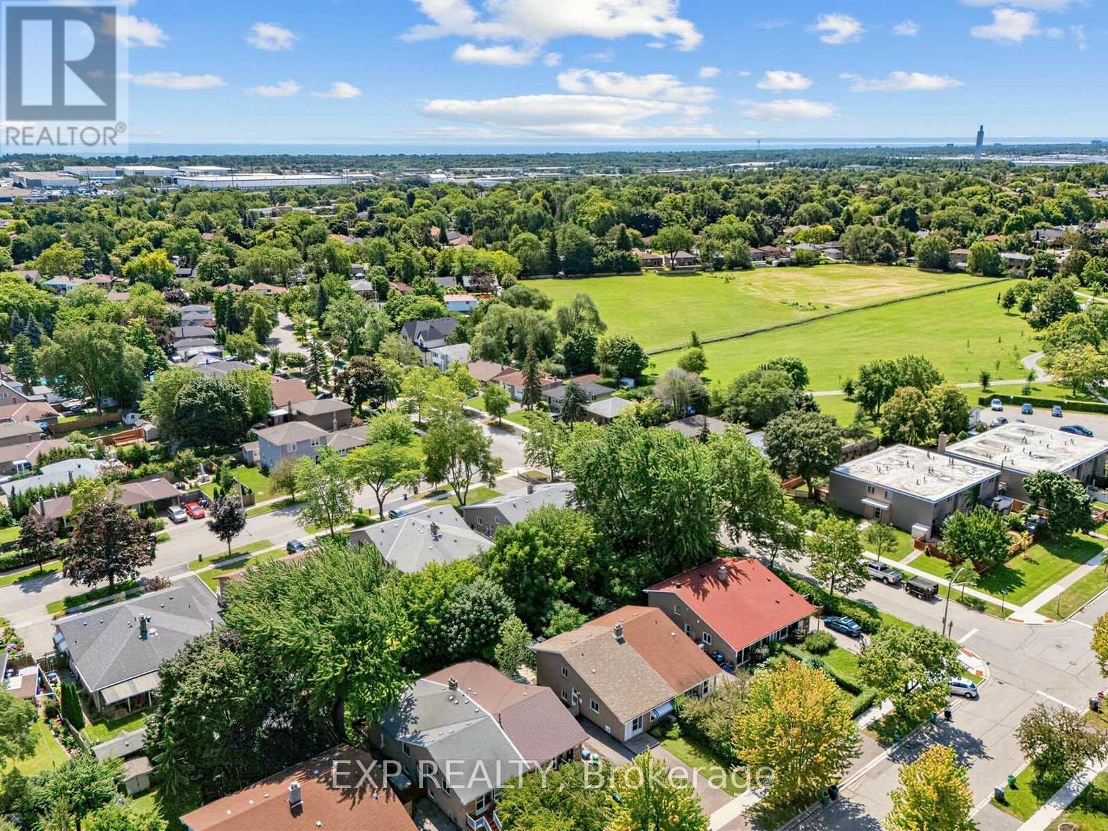 Residential in Mississauga (Clarkson) 2