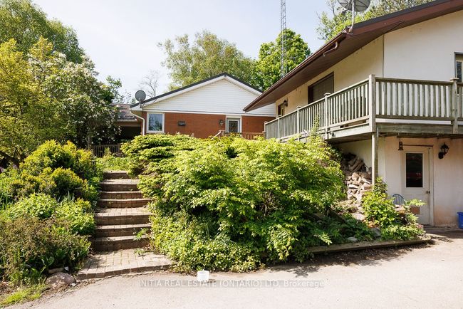 37364 Londesboro Rd, Home with 3 bedrooms, 2 bathrooms and 20 parking in Goderich ON | Image 6