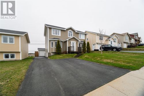 122 Mallow Dr, Paradise, NL, A1L0M5 | Card Image