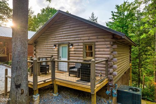 1637 Misty Hollow Way, Gatlinburg, TN, 37738 | Card Image
