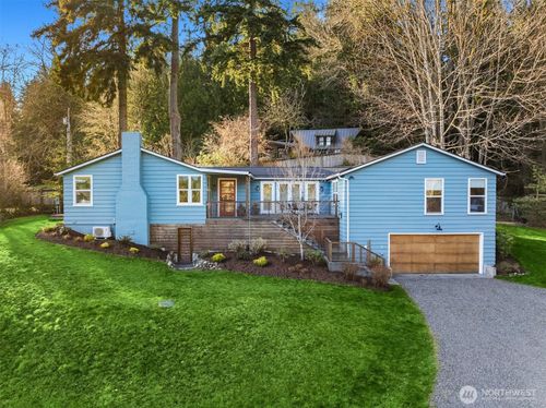 7204 Ne Baker Hill Rd, Bainbridge Island, WA, 98110-2067 | Card Image