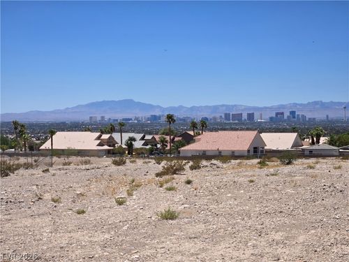 255 Vista Valley St, Las Vegas, NV, 89110-5216 | Card Image
