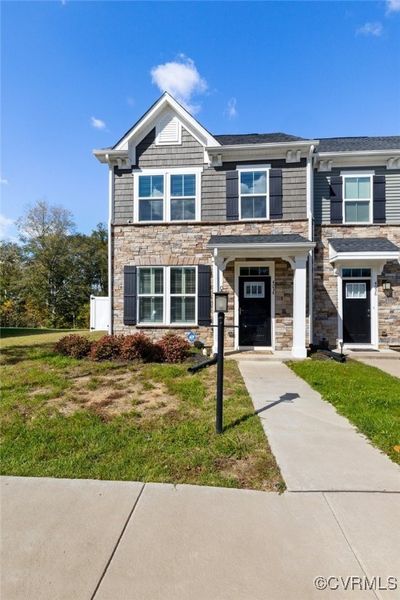 4034 Grove Point Drive, Townhouse with 3 bedrooms, 2 bathrooms and null parking in Richmond VA | Image 3