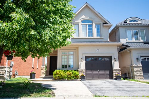 2425 Quetico Cres, Oakville, ON, L6M0R4 | Card Image