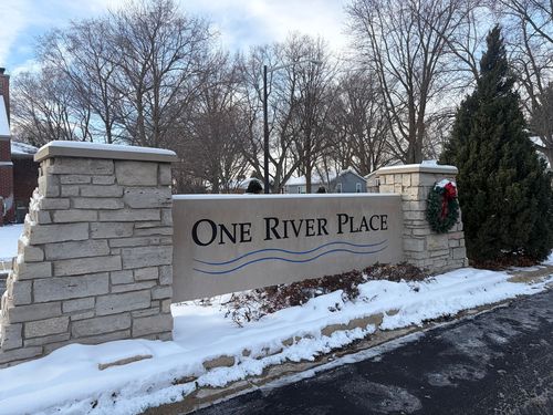 754 River Place Dr, Bourbonnais, IL, 60914-1833 | Card Image