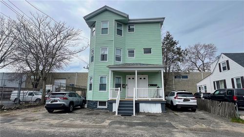 1-86 1st Ave, Cranston, RI, 02910-5032 | Card Image