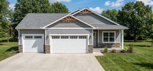 6708 Meghan Ave, Bettendorf, IA, 52722-6447 | Card Image