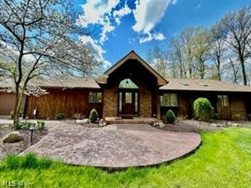 779 N Munroe Rd, Tallmadge, OH, 44278-1023 | Card Image