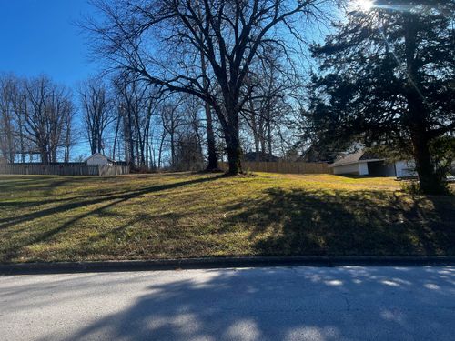 3706 E Linwood Street, Springfield, MO, 65809 | Card Image