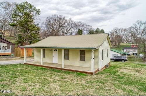 111 Church St, Surgoinsville, TN, 37873-3107 | Card Image