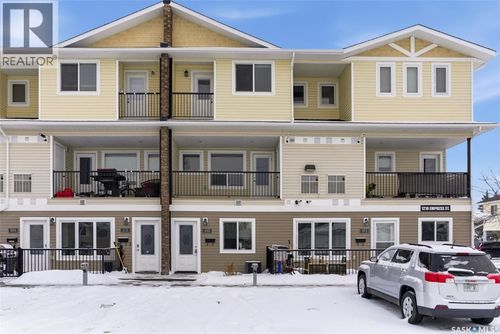 1210 Empress St, Regina, SK, S4T1G7 | Card Image