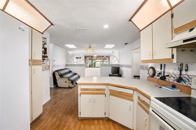 Kitchen | Image 10