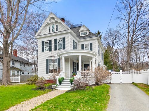 431 Hammond Street, Bangor, ME, 04401 | Card Image