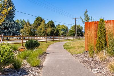 Paved trails throughout the community | Image 3