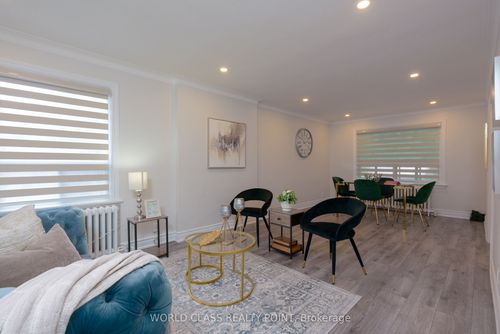 152 Ferris Rd, East York, ON, M4B1G9 | Card Image