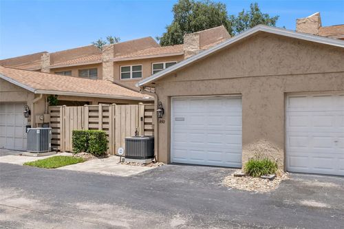 69-892 Park Lake Cir, MAITLAND, FL, 32751-6352 | Card Image