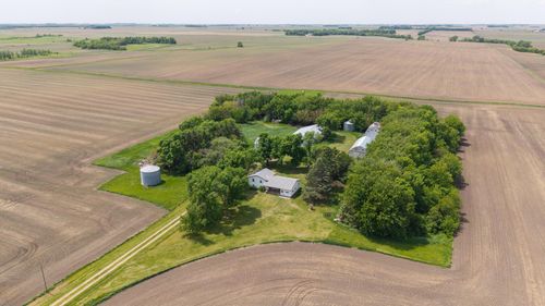 1739 290th Ave, Tracy, MN, 56175-2129 | Card Image