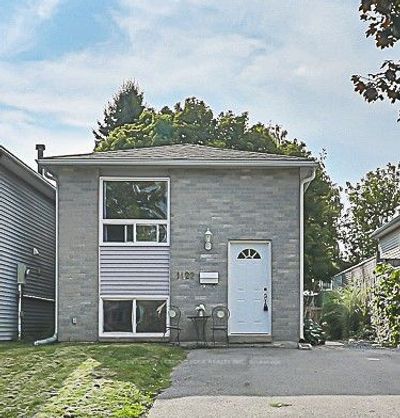 1422 Outlet Dr, Home with 2 bedrooms, 2 bathrooms and null parking in Oshawa ON | Image 2