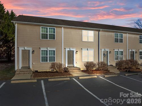 2 Meadow Glen Ct, Fletcher, NC, 28732-8519 | Card Image