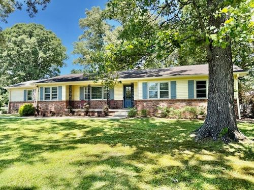 608 Bragg Cir, Tullahoma, TN, 37388-2918 | Card Image