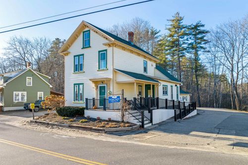84 Bay St, Wolfeboro, NH, 03894-4320 | Card Image