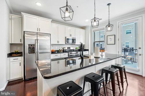 24523 Glenville Grove Ter, ALDIE, VA, 20105-5402 | Card Image