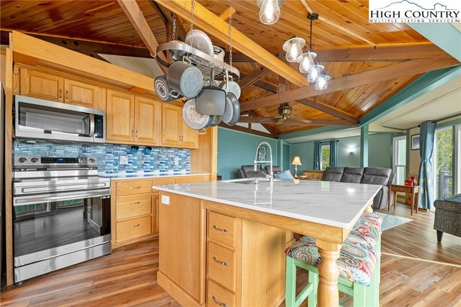 158 Longview Ct, House other with 2 bedrooms, 3 bathrooms and null parking in Seven Devils NC | Image 10