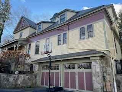 31-31 Ripley St, Newton, MA, 02459-2209 | Card Image