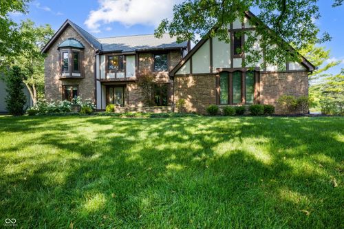 160 Scranton Ct, Zionsville, IN, 46077-1040 | Card Image