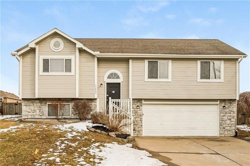 11433 N Tennessee Ave, Kansas City, MO, 64157-8101 | Card Image