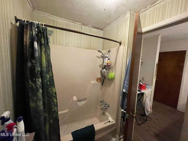 Bathroom | Image 27