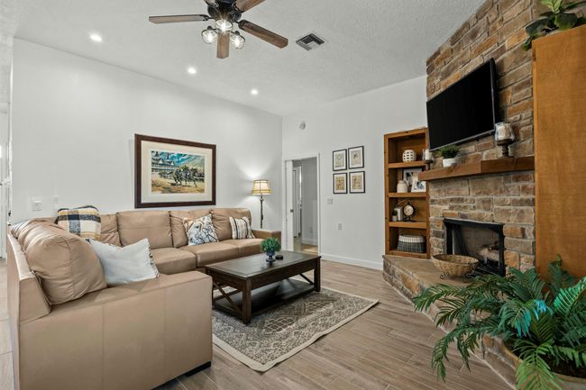 HOUSE - 1782 Clydesdale Avenue, House other with 4 bedrooms, 3 bathrooms and null parking in Wellington FL | Image 13