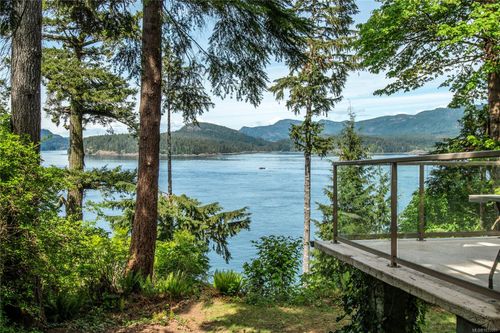 5850 Race Point Rd, Campbell River, BC, V9H1N7 | Card Image
