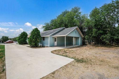 2244 Eastman Ave, New Braunfels, TX, 78130-6809 | Card Image