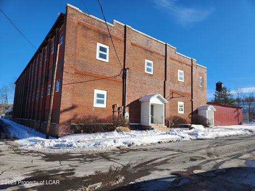 401 Dietrich Ave, Hazleton, PA, 18201-7702 | Card Image