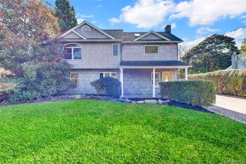 34 Woodberry Rd, East Patchogue, NY, 11772-6244 | Card Image