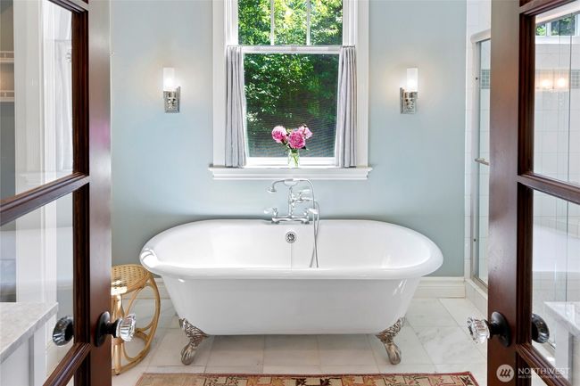 5940 Rose Loop Ne, House other with 3 bedrooms, 3 bathrooms and null parking in Bainbridge Island WA | Image 28